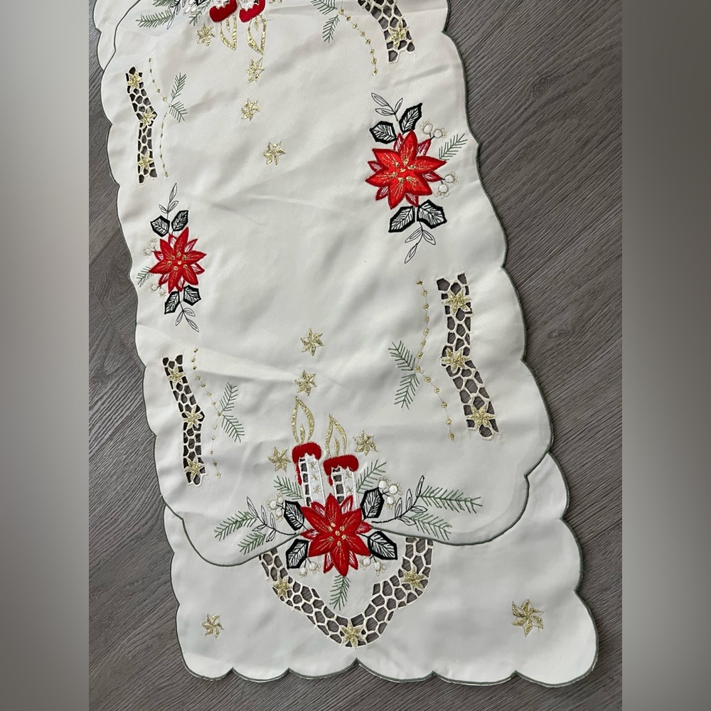 Festive Embroidered Table Runner - Picture 4 of 5